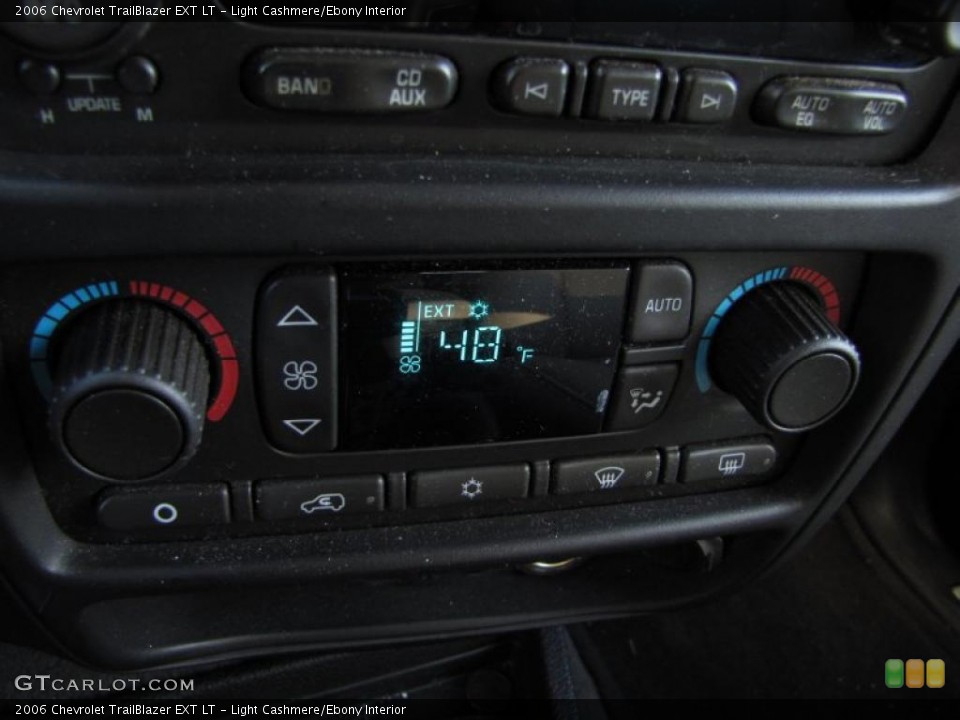 Light Cashmere/Ebony Interior Controls for the 2006 Chevrolet TrailBlazer EXT LT #42420972
