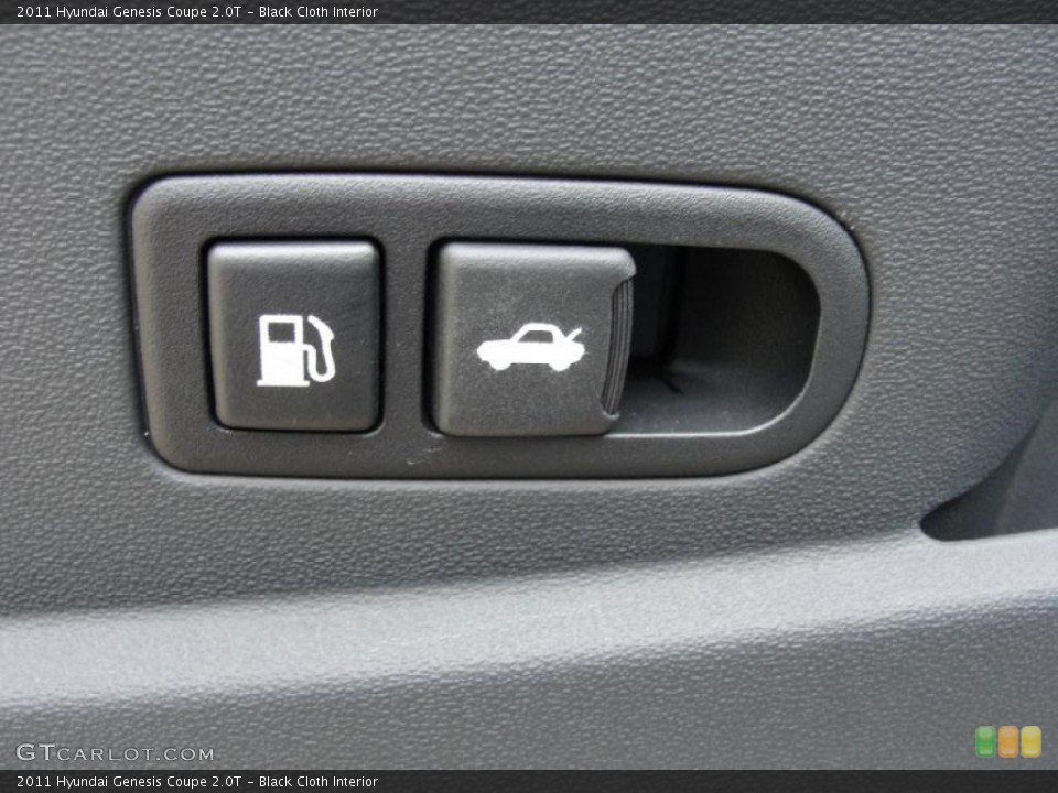 Black Cloth Interior Controls for the 2011 Hyundai Genesis Coupe 2.0T #42431092