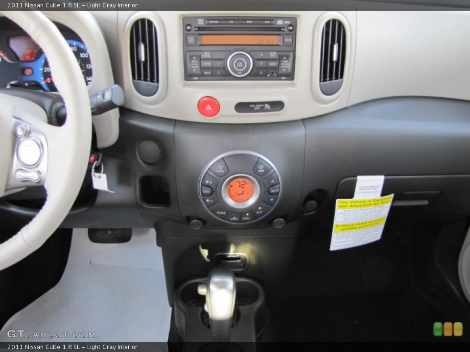 Light Gray Interior Dashboard for the 2011 Nissan Cube 1.8 SL #42438556