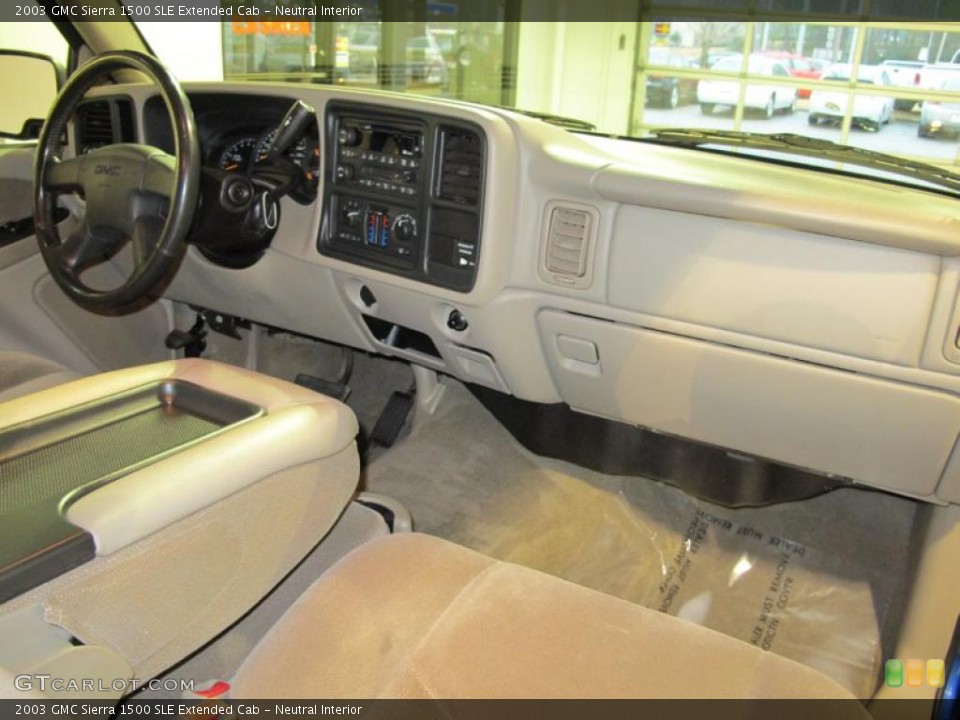 Neutral Interior Dashboard for the 2003 GMC Sierra 1500 SLE Extended Cab #42443875