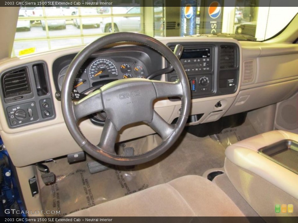 Neutral Interior Dashboard for the 2003 GMC Sierra 1500 SLE Extended Cab #42443943