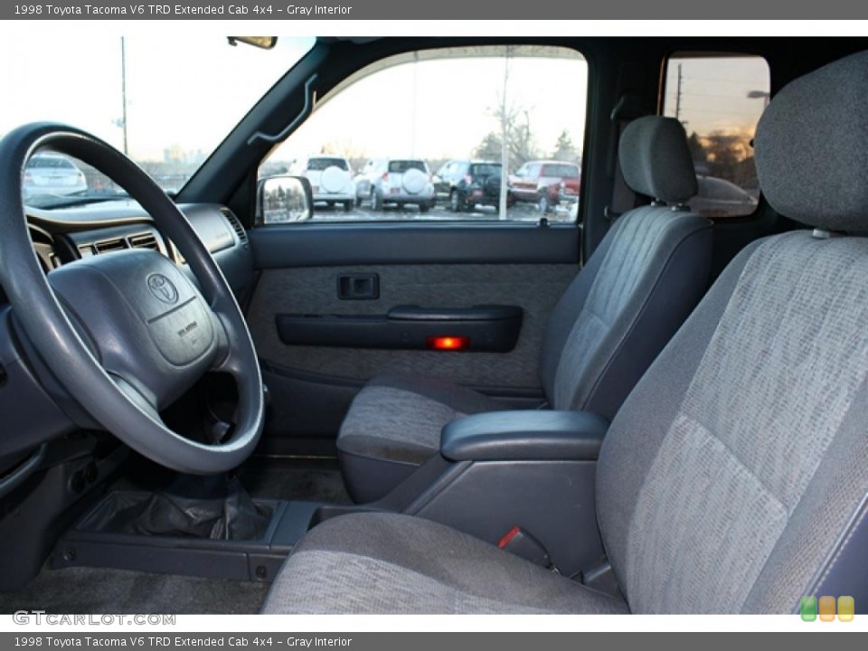 Gray Interior Photo for the 1998 Toyota Tacoma V6 TRD Extended Cab 4x4 #42448187