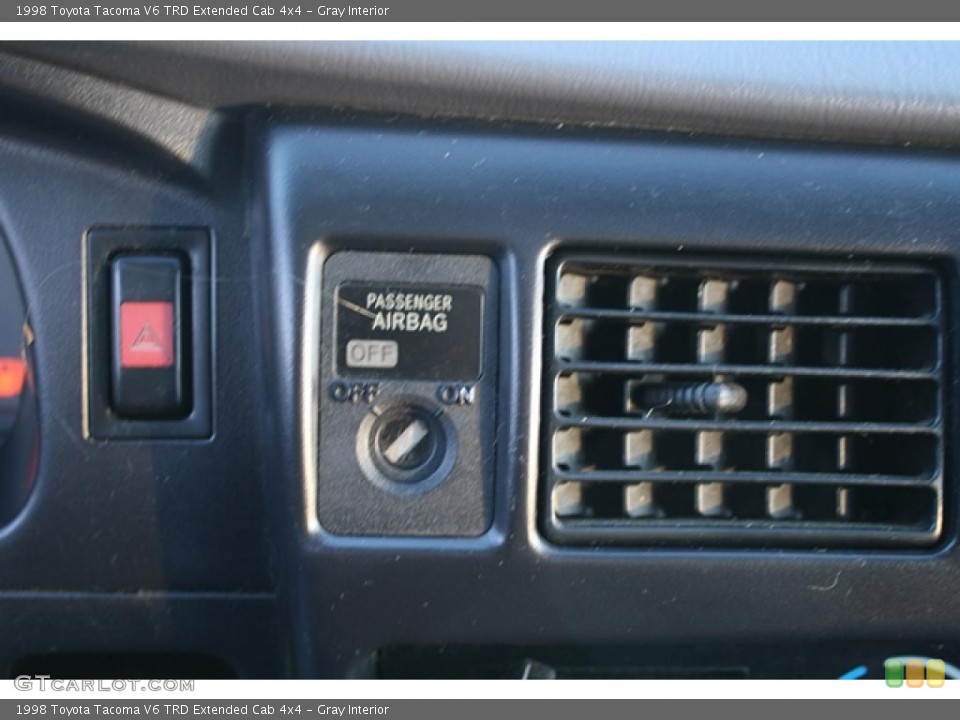 Gray Interior Controls for the 1998 Toyota Tacoma V6 TRD Extended Cab 4x4 #42448331