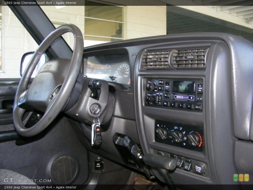 Agate Interior Photo for the 1999 Jeep Cherokee Sport 4x4 #42450035