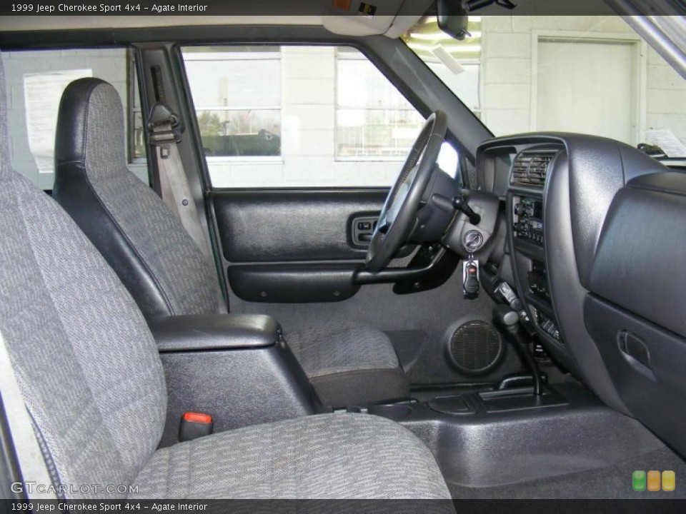 Agate Interior Photo for the 1999 Jeep Cherokee Sport 4x4 #42450047
