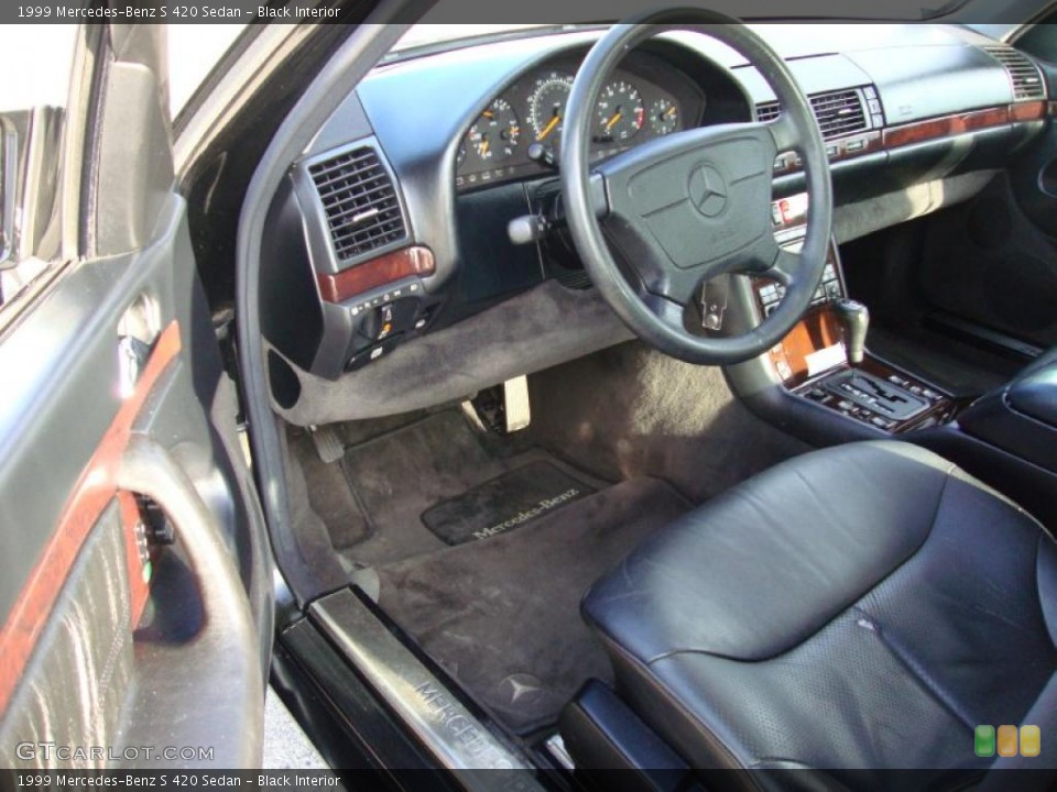 Black Interior Photo for the 1999 Mercedes-Benz S 420 Sedan #42455659
