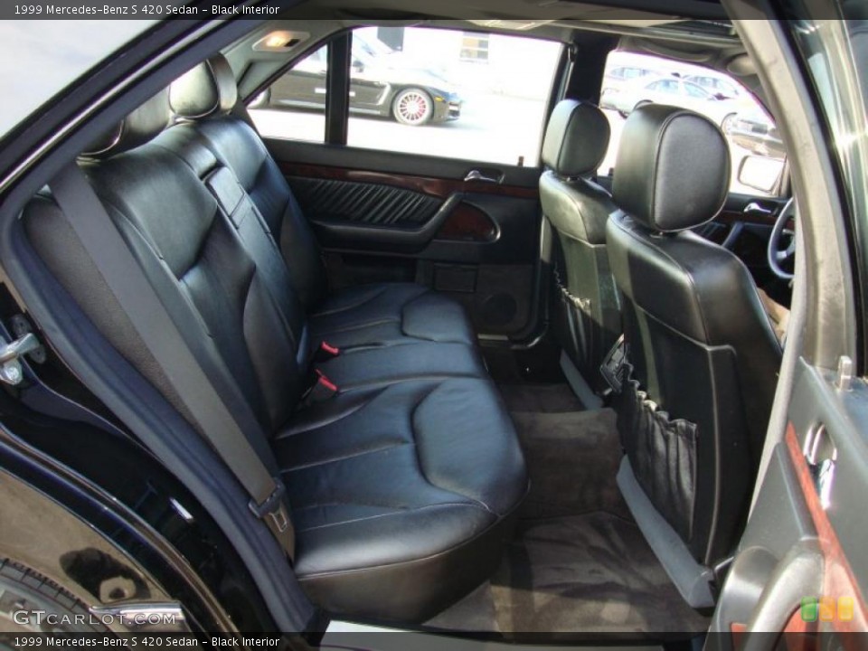 Black Interior Photo for the 1999 Mercedes-Benz S 420 Sedan #42455827