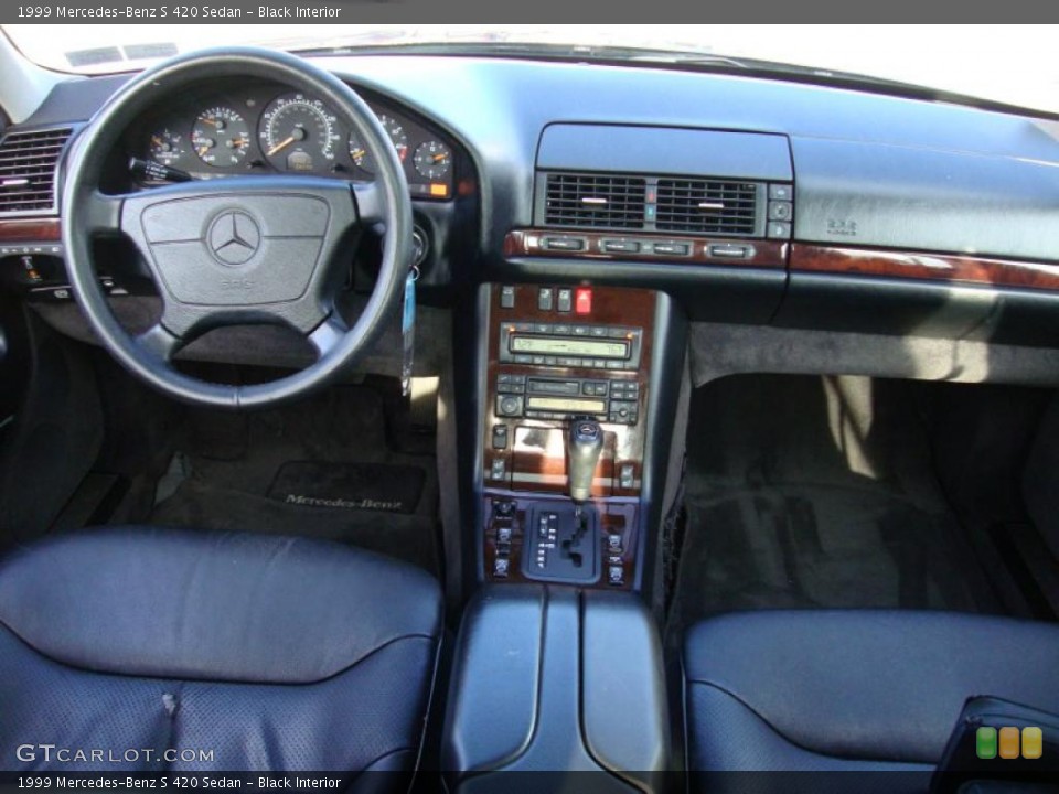 Black Interior Dashboard for the 1999 Mercedes-Benz S 420 Sedan #42455899