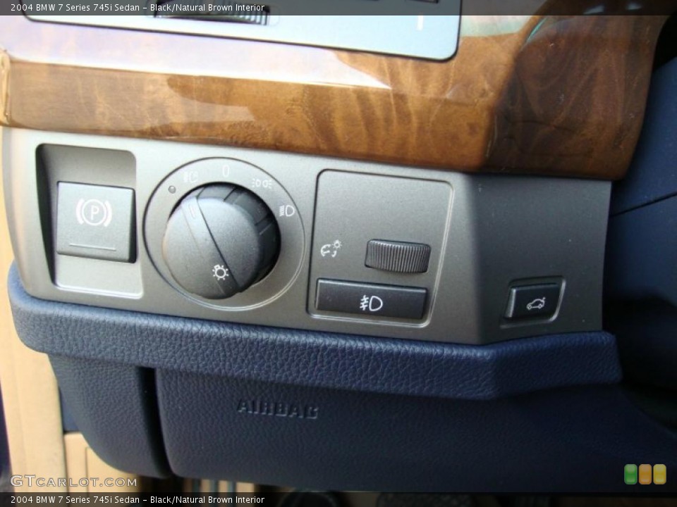 Black/Natural Brown Interior Controls for the 2004 BMW 7 Series 745i Sedan #42457876
