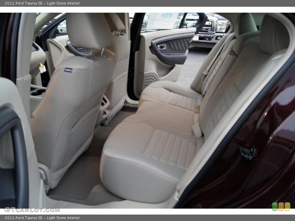 Light Stone Interior Photo for the 2011 Ford Taurus SE #42461719