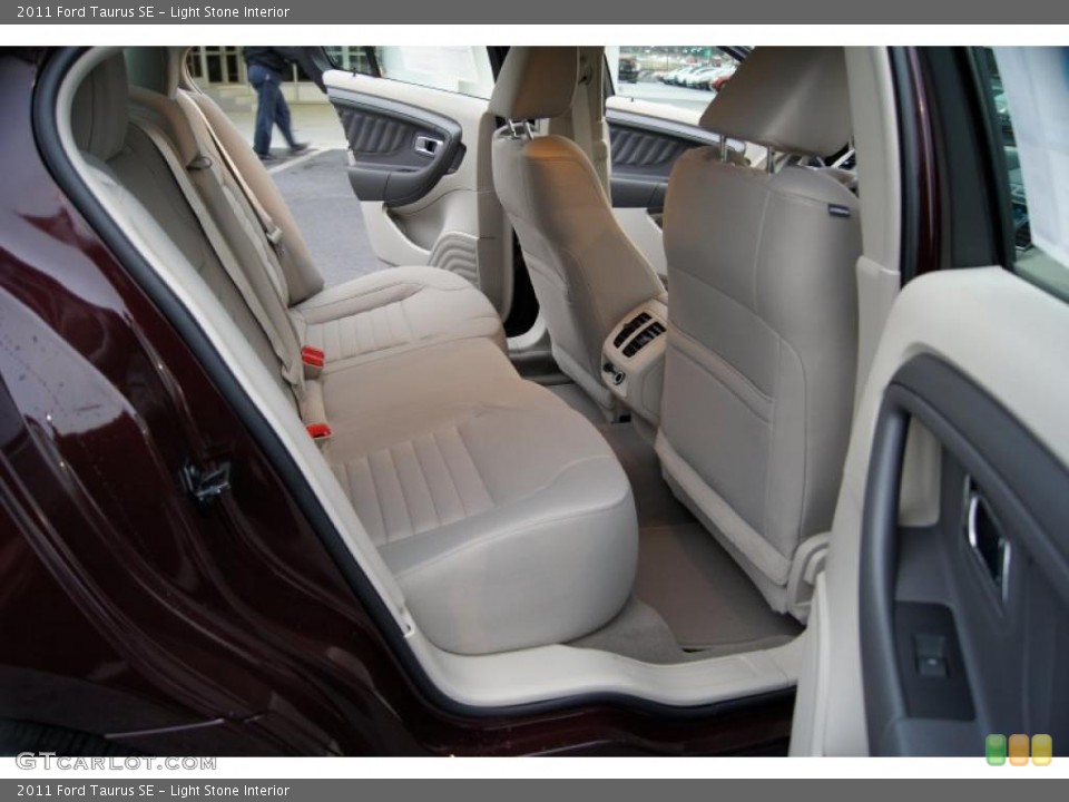 Light Stone Interior Photo for the 2011 Ford Taurus SE #42461751
