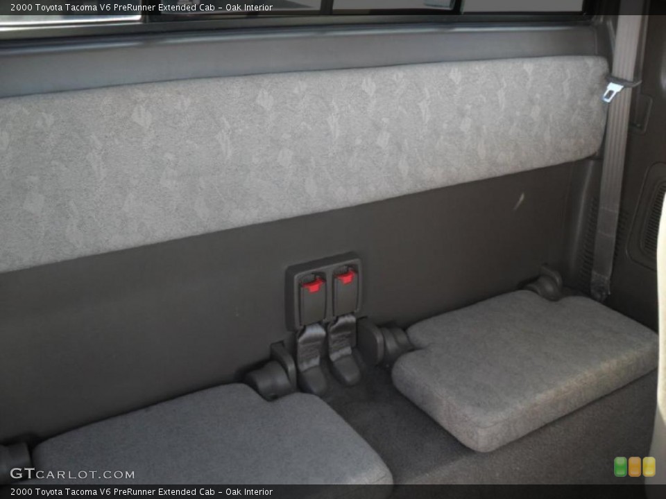 Oak Interior Photo for the 2000 Toyota Tacoma V6 PreRunner Extended Cab #42465463