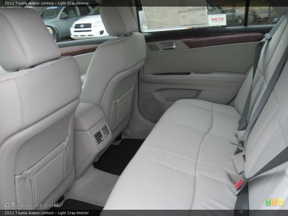 Light Gray Interior Photo for the 2011 Toyota Avalon Limited #42467155