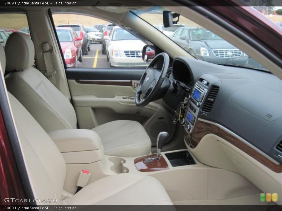 Beige Interior Photo for the 2009 Hyundai Santa Fe SE #42467844