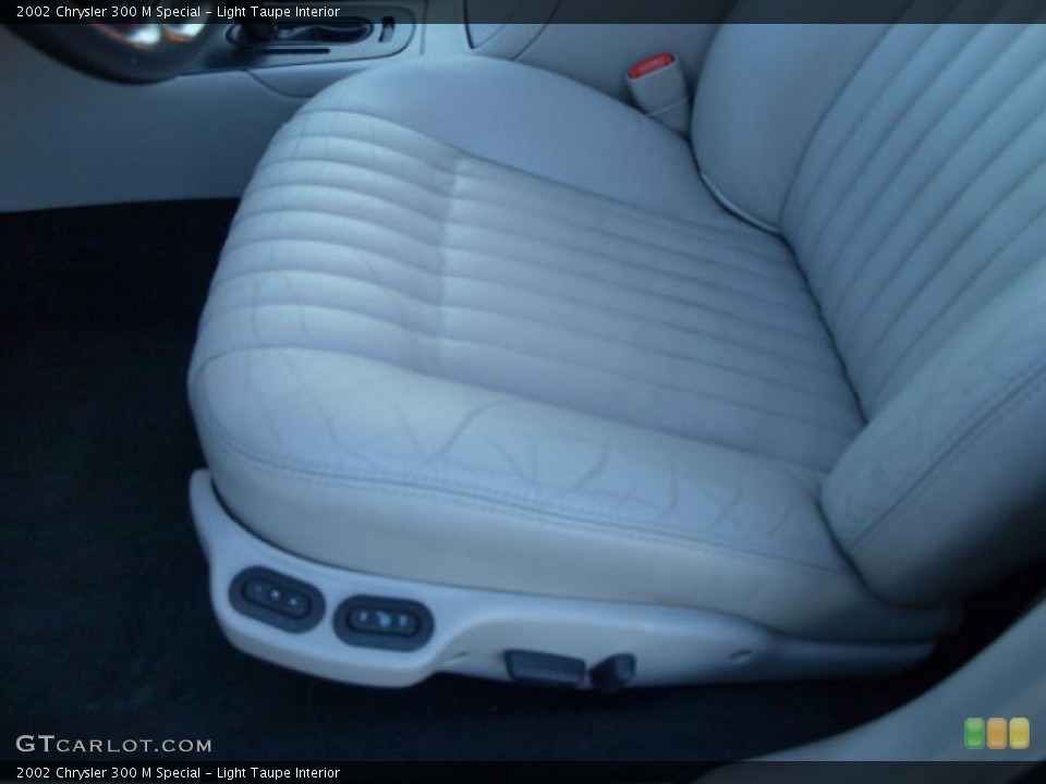 Light Taupe Interior Photo for the 2002 Chrysler 300 M Special #42469600