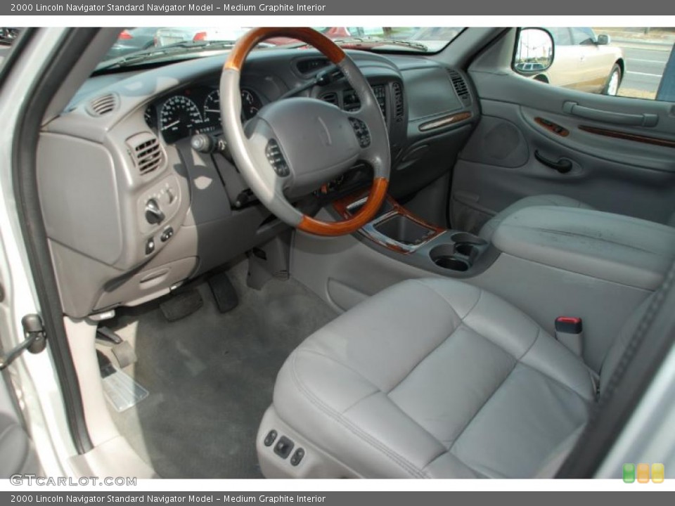 Medium Graphite Interior Photo for the 2000 Lincoln Navigator  #42475184