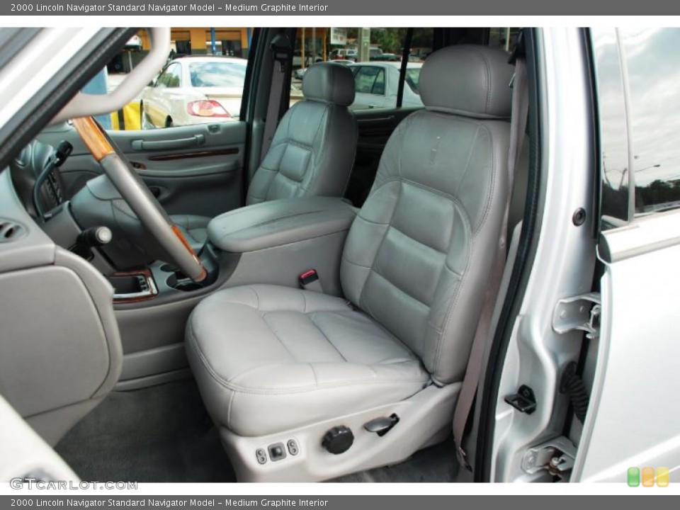 Medium Graphite Interior Photo for the 2000 Lincoln Navigator  #42475199