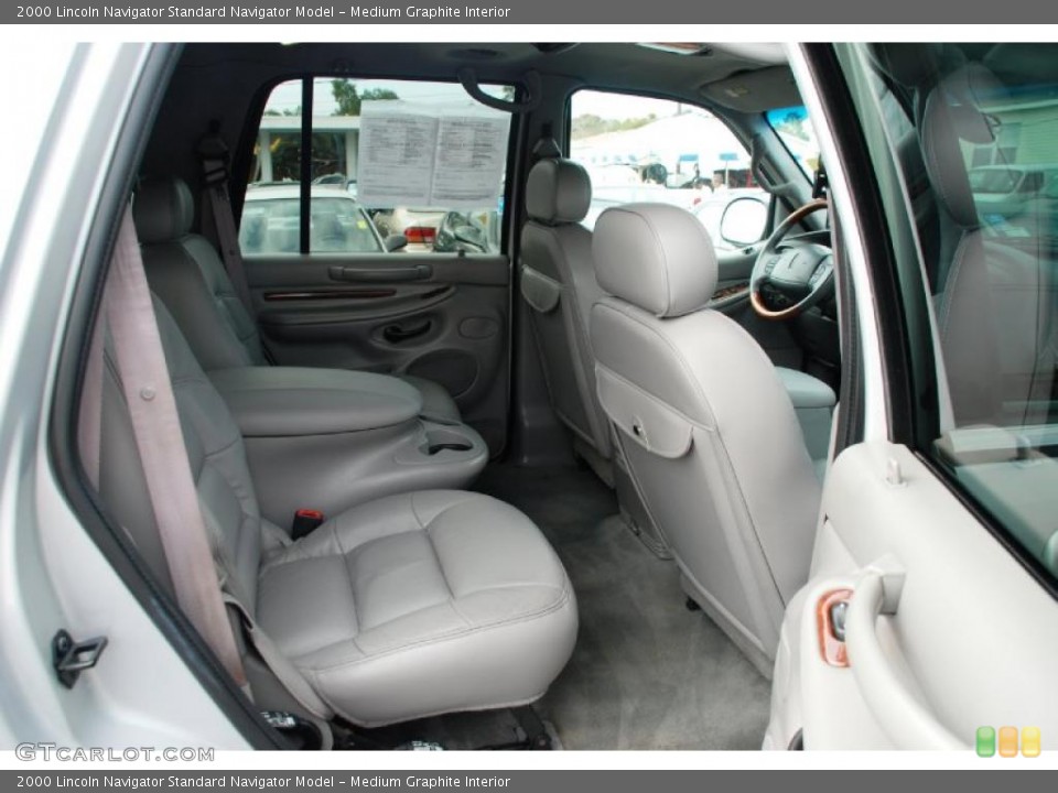 Medium Graphite Interior Photo for the 2000 Lincoln Navigator  #42475324