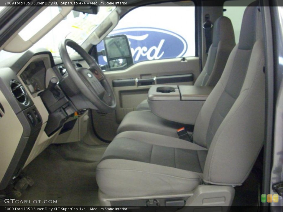 Medium Stone Interior Photo for the 2009 Ford F350 Super Duty XLT SuperCab 4x4 #42480032