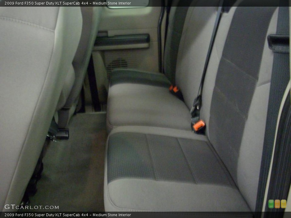 Medium Stone Interior Photo for the 2009 Ford F350 Super Duty XLT SuperCab 4x4 #42480048