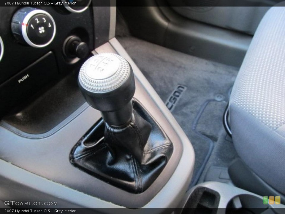 Gray Interior Transmission for the 2007 Hyundai Tucson GLS #42504734
