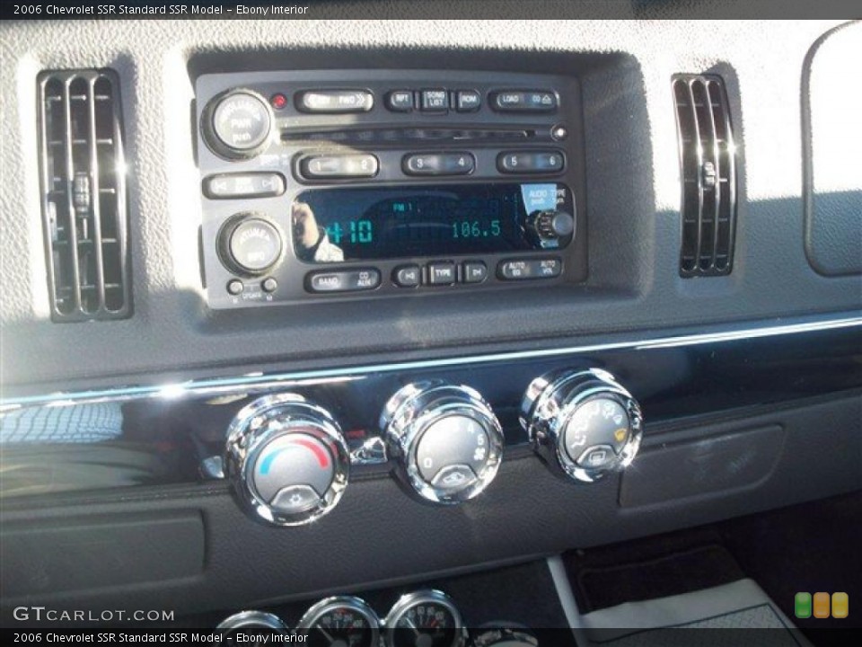 Ebony Interior Controls for the 2006 Chevrolet SSR  #42515904