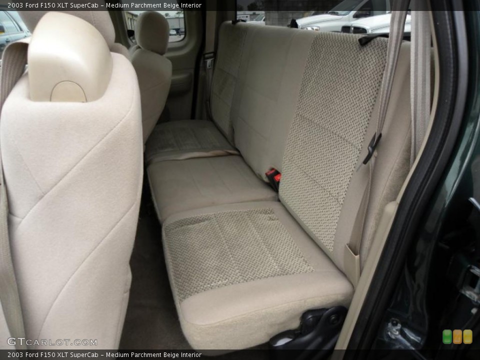 Medium Parchment Beige Interior Photo for the 2003 Ford F150 XLT SuperCab #42519557