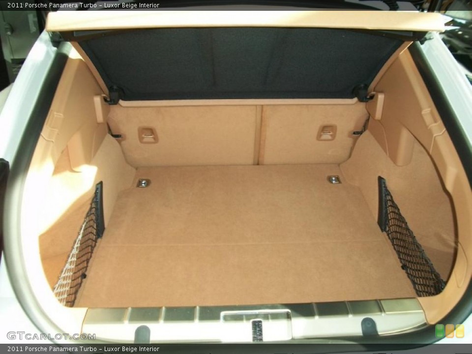 Luxor Beige Interior Trunk for the 2011 Porsche Panamera Turbo #42524541
