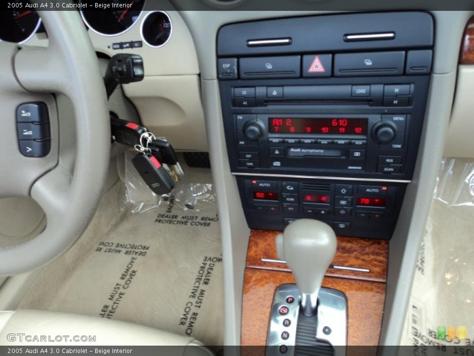 Beige Interior Controls for the 2005 Audi A4 3.0 Cabriolet #42526493