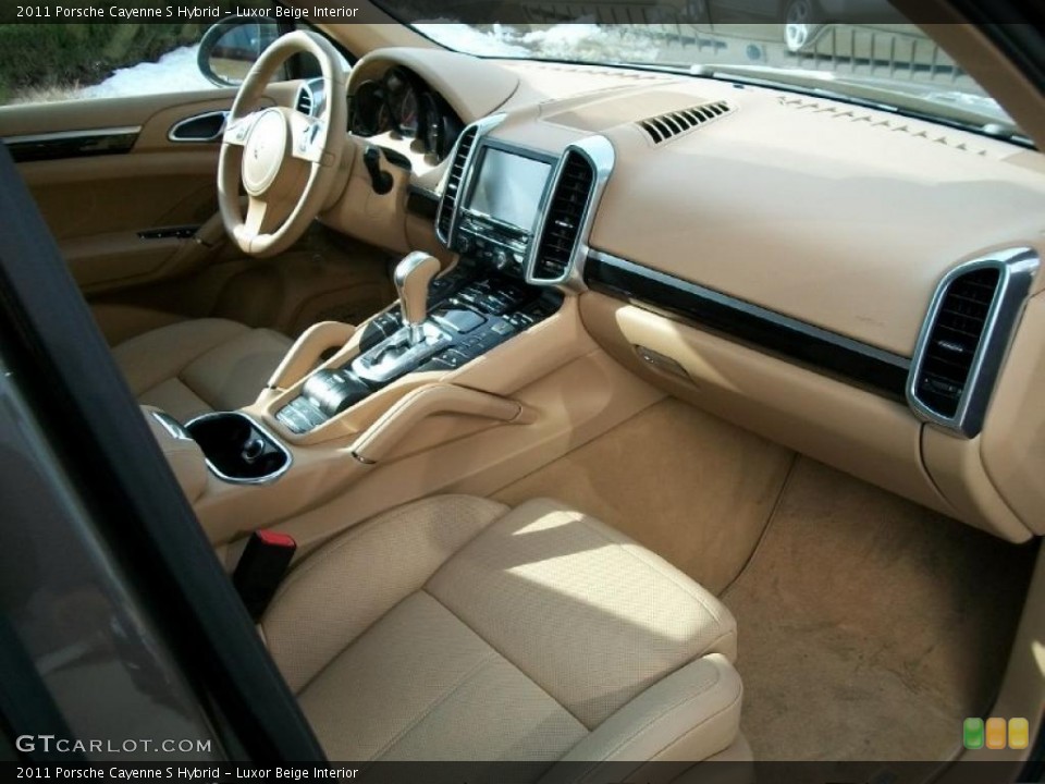 Luxor Beige Interior Photo for the 2011 Porsche Cayenne S Hybrid #42527889