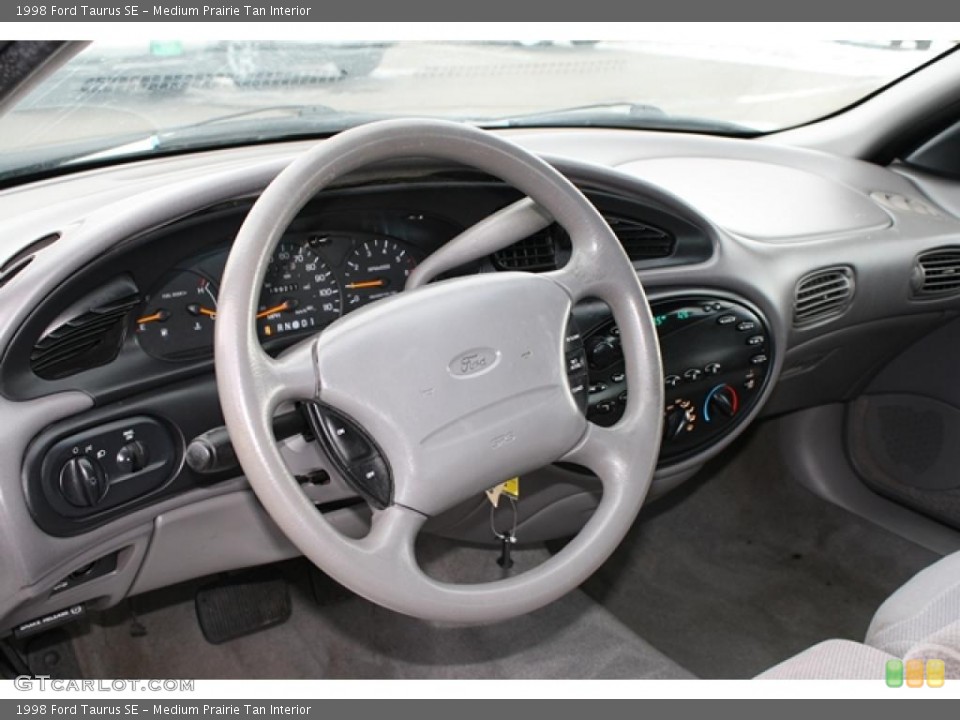Medium Prairie Tan Interior Photo for the 1998 Ford Taurus SE #42532981