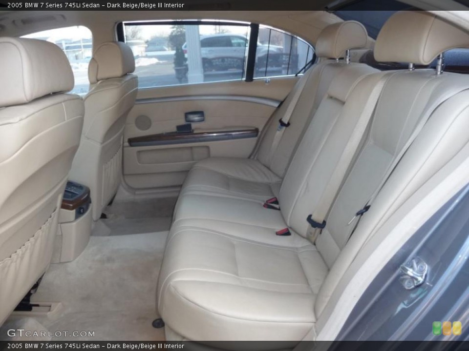 Dark Beige/Beige III Interior Photo for the 2005 BMW 7 Series 745Li Sedan #42547329