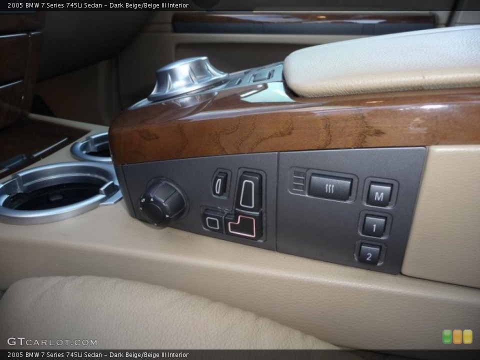 Dark Beige/Beige III Interior Controls for the 2005 BMW 7 Series 745Li Sedan #42547625
