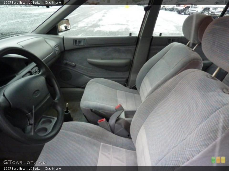 Gray Interior Photo for the 1995 Ford Escort LX Sedan #42549425