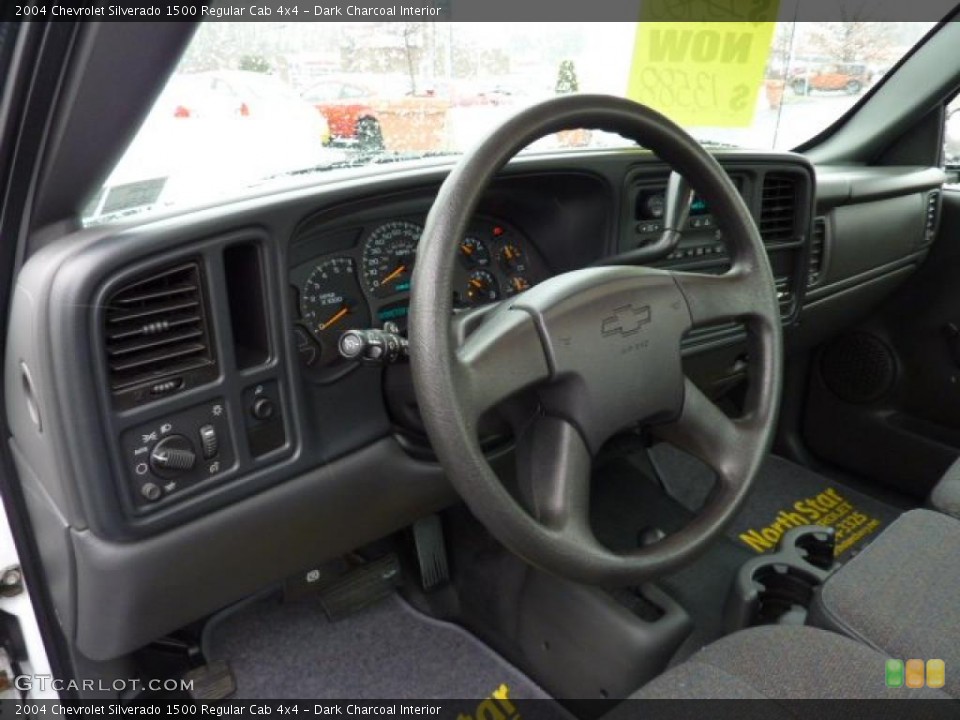 Dark Charcoal Interior Photo for the 2004 Chevrolet Silverado 1500 Regular Cab 4x4 #42552153