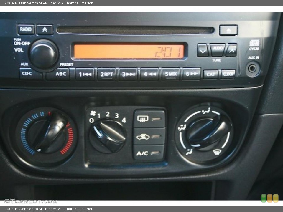 Charcoal Interior Controls for the 2004 Nissan Sentra SE-R Spec V #42589530