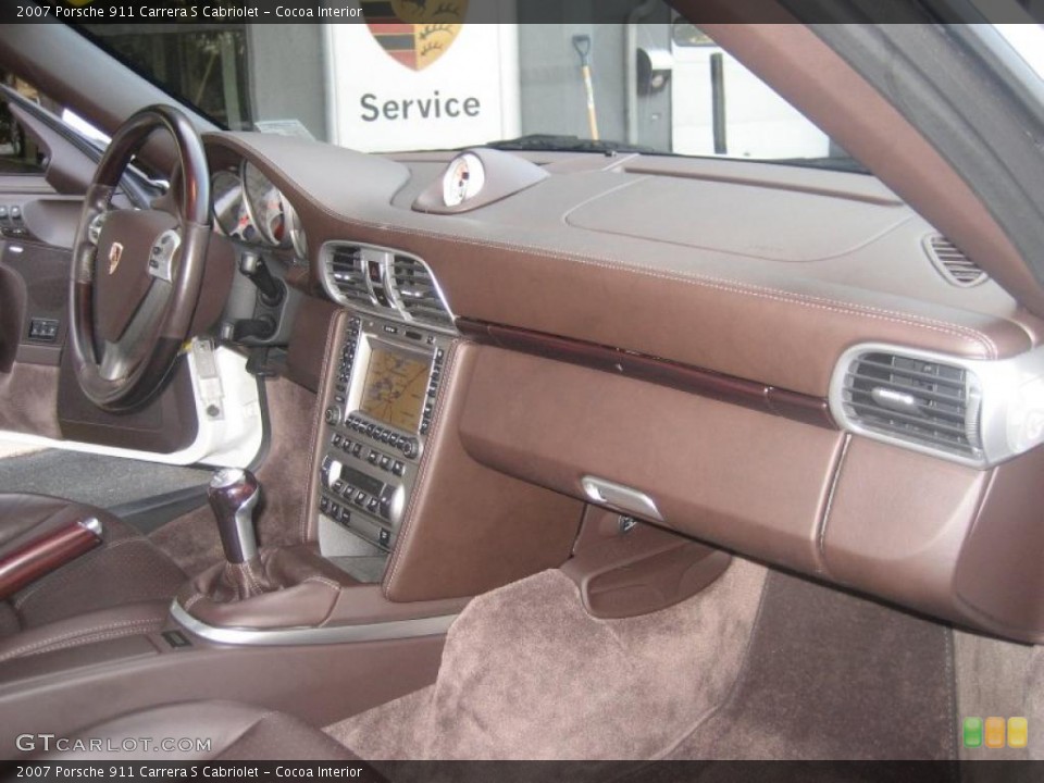 Cocoa Interior Dashboard for the 2007 Porsche 911 Carrera S Cabriolet #42605848