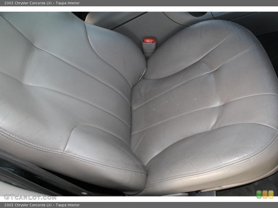 Taupe Interior Photo for the 2003 Chrysler Concorde LXi #42609168