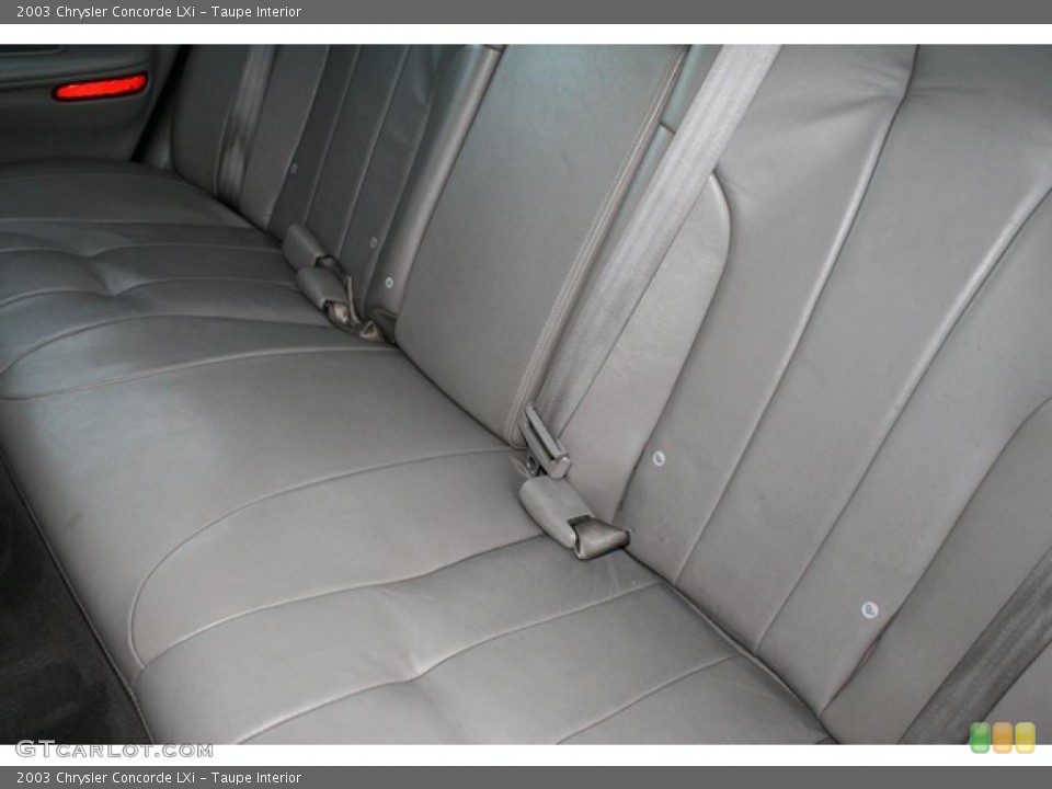 Taupe Interior Photo for the 2003 Chrysler Concorde LXi #42609185
