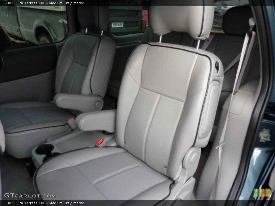 Medium Gray Interior Photo for the 2007 Buick Terraza CXL #42611628