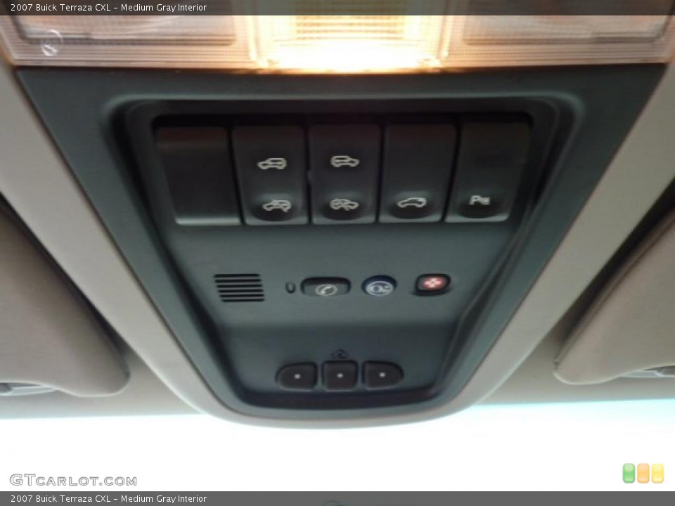 Medium Gray Interior Controls for the 2007 Buick Terraza CXL #42611716