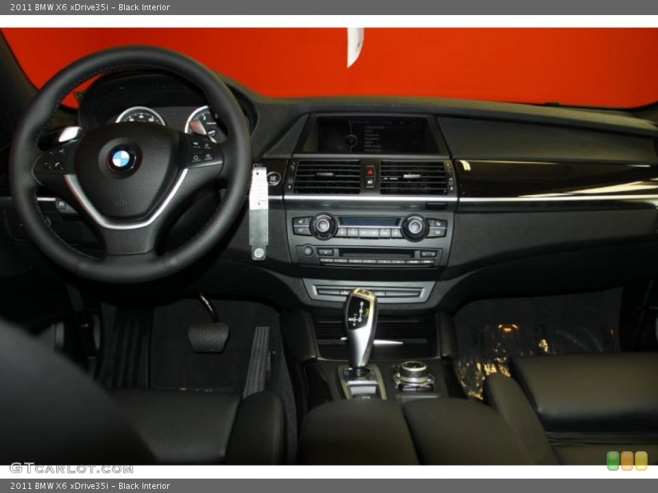 Black Interior Dashboard for the 2011 BMW X6 xDrive35i #42636476