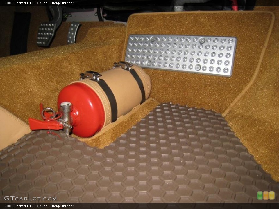 Beige Interior Controls for the 2009 Ferrari F430 Coupe #42643576