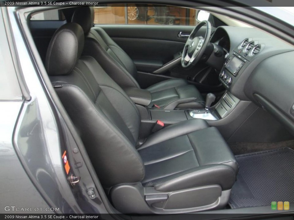 Charcoal Interior Photo for the 2009 Nissan Altima 3.5 SE Coupe #42645824