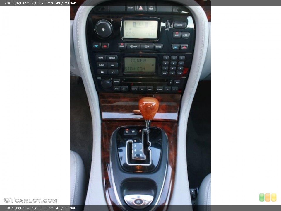 Dove Grey Interior Controls for the 2005 Jaguar XJ XJ8 L #42647896