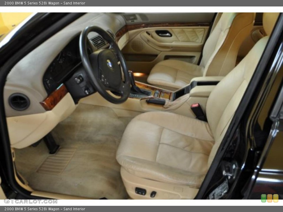Sand Interior Photo for the 2000 BMW 5 Series 528i Wagon #42656304