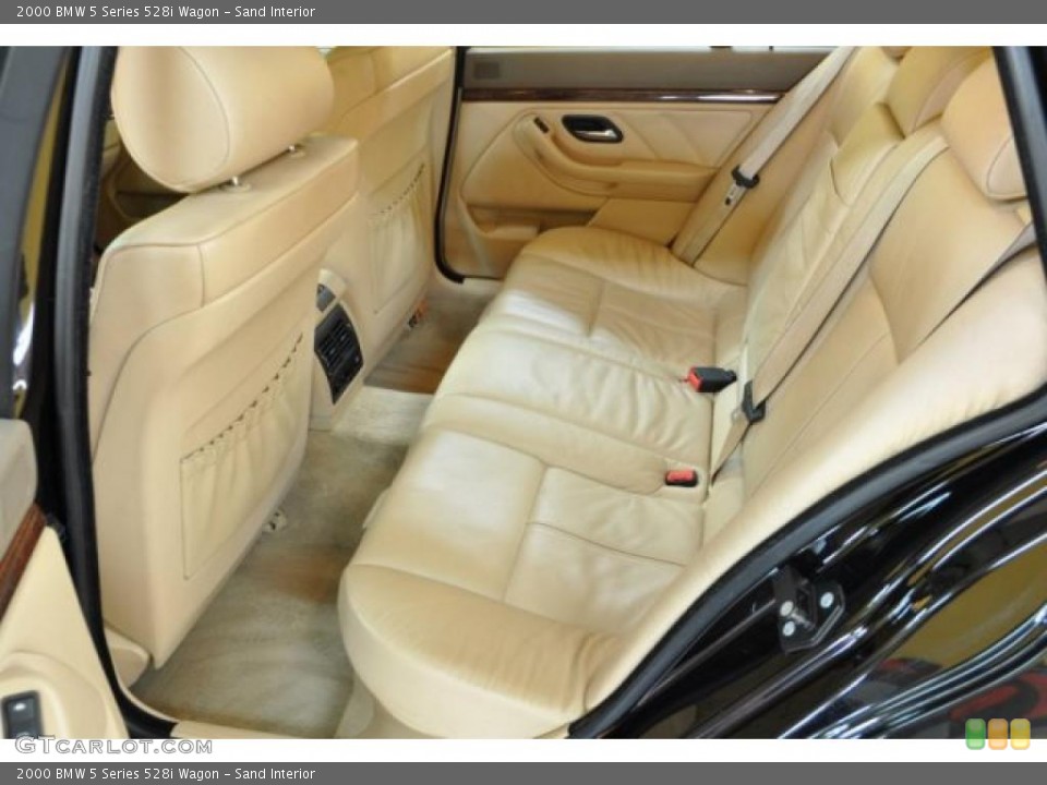 Sand Interior Photo for the 2000 BMW 5 Series 528i Wagon #42656316