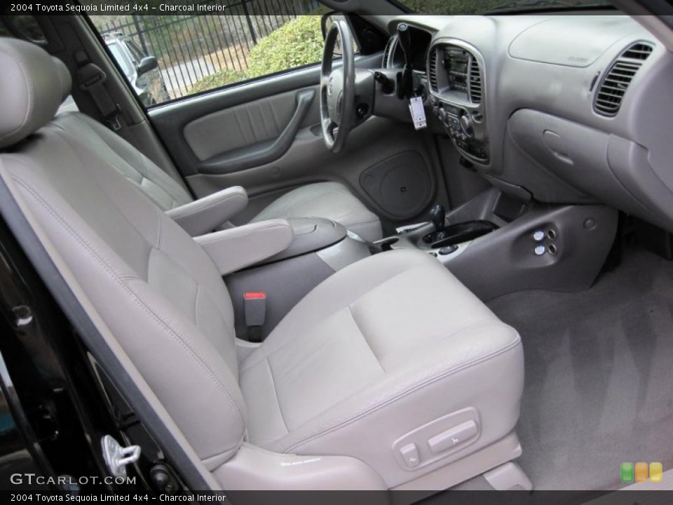 Charcoal Interior Photo for the 2004 Toyota Sequoia Limited 4x4 #42666982