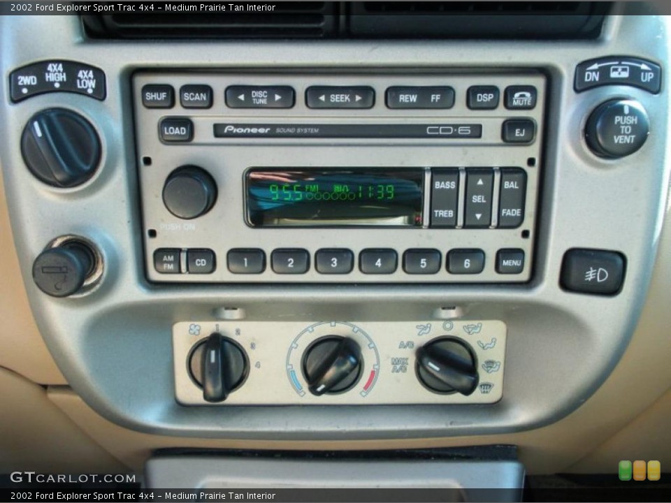 Medium Prairie Tan Interior Controls for the 2002 Ford Explorer Sport Trac 4x4 #42672102