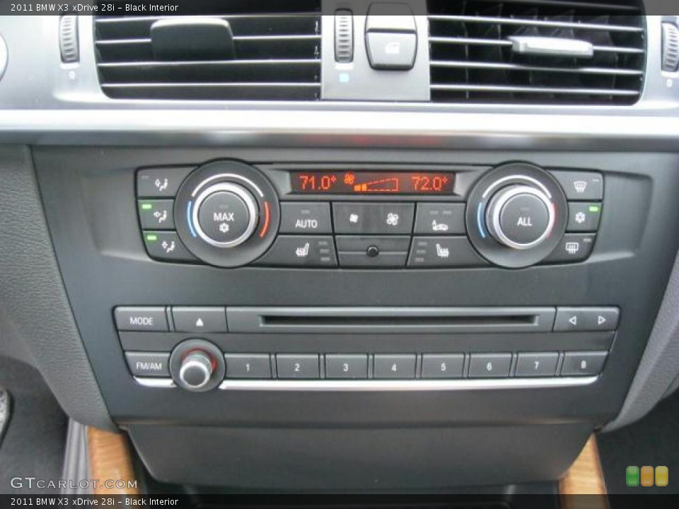 Black Interior Controls for the 2011 BMW X3 xDrive 28i #42701527